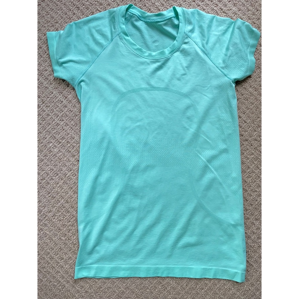 Lululemon Swiftly tech short sleeve shirt